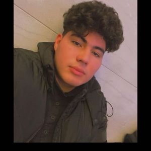 Meet your Posher, Javier